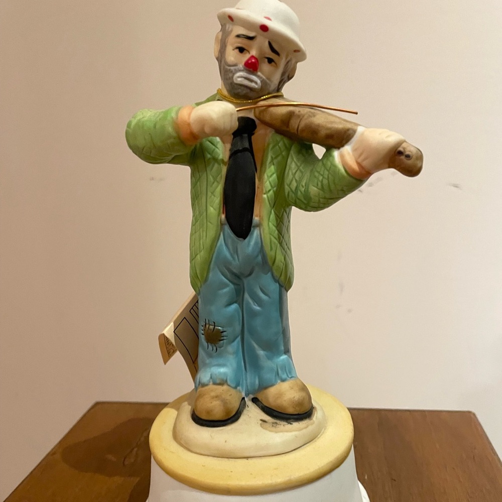 Vintage Flambo Emmett Kelly Jr. music box
